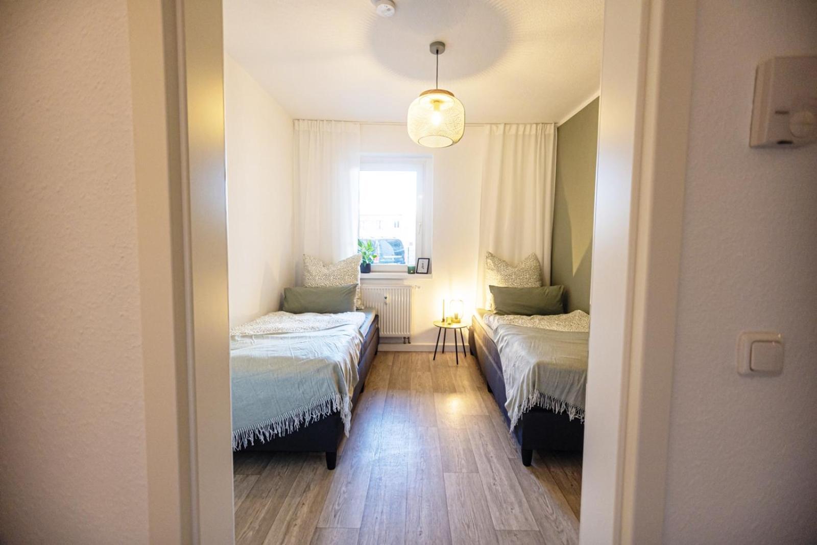 Blossfeld-Apartments Geraeumige Stadtoase Mitten Im Zentrum Mit 3 Schlafzimmern, Gratis Parkplatz, W-Lan, Netflix Jena Exterior photo