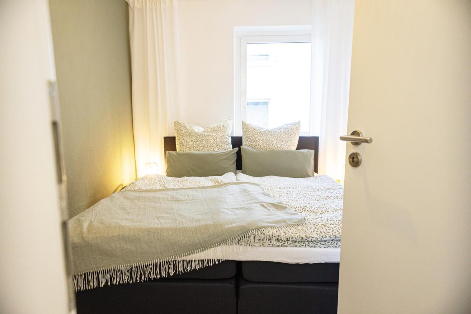 Blossfeld-Apartments Geraeumige Stadtoase Mitten Im Zentrum Mit 3 Schlafzimmern, Gratis Parkplatz, W-Lan, Netflix Jena Exterior photo
