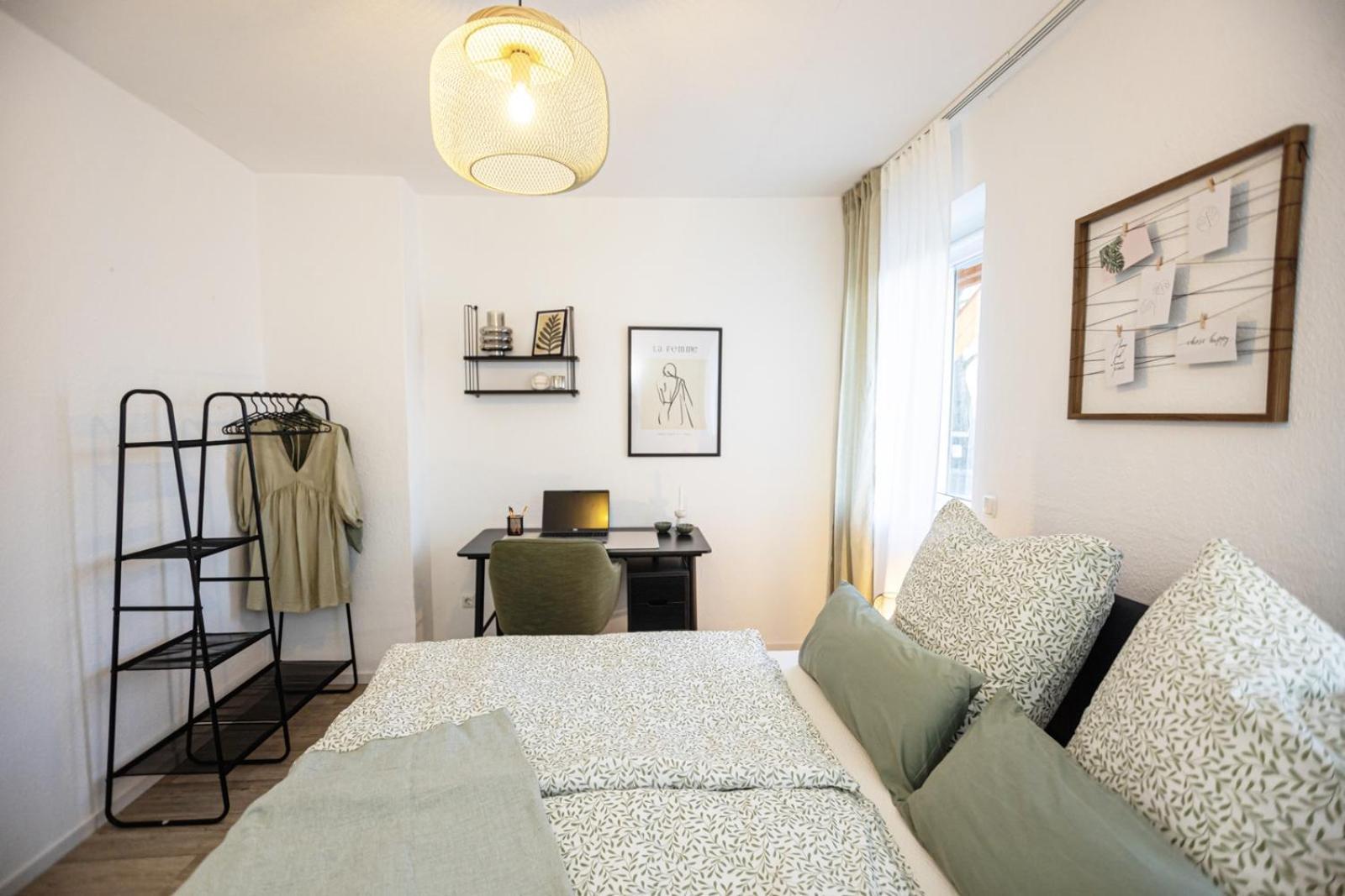 Blossfeld-Apartments Geraeumige Stadtoase Mitten Im Zentrum Mit 3 Schlafzimmern, Gratis Parkplatz, W-Lan, Netflix Jena Exterior photo